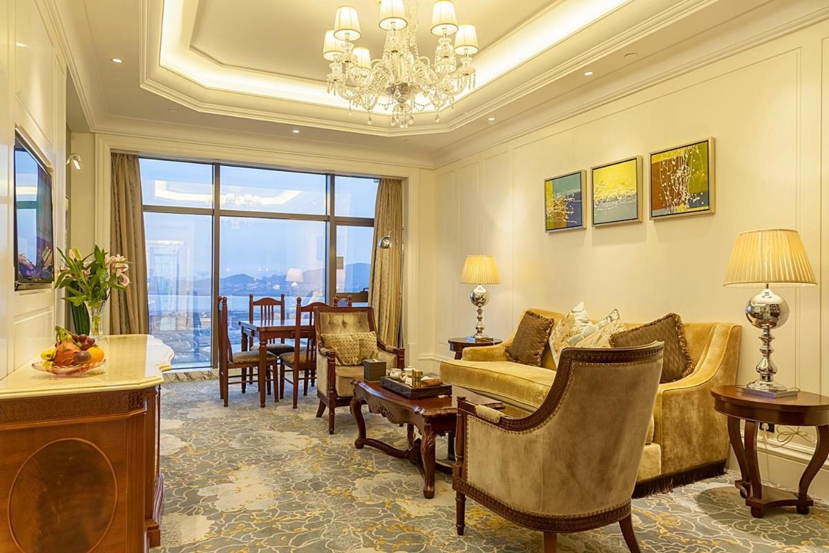 Royal Seaside Hotel And Hot Springs Xiamen Bagian luar foto