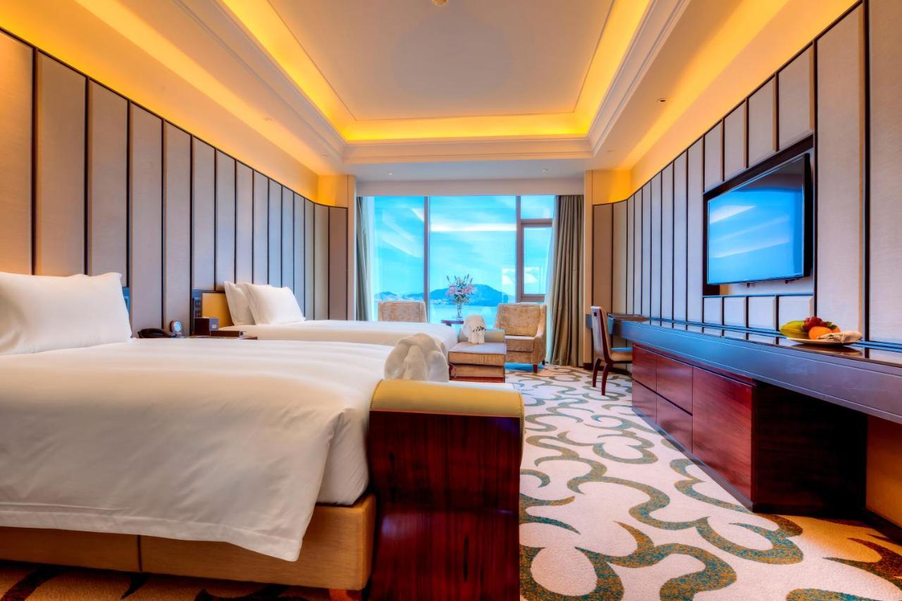 Royal Seaside Hotel And Hot Springs Xiamen Bagian luar foto