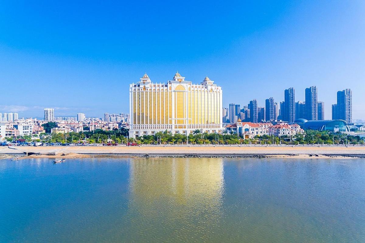 Royal Seaside Hotel And Hot Springs Xiamen Bagian luar foto