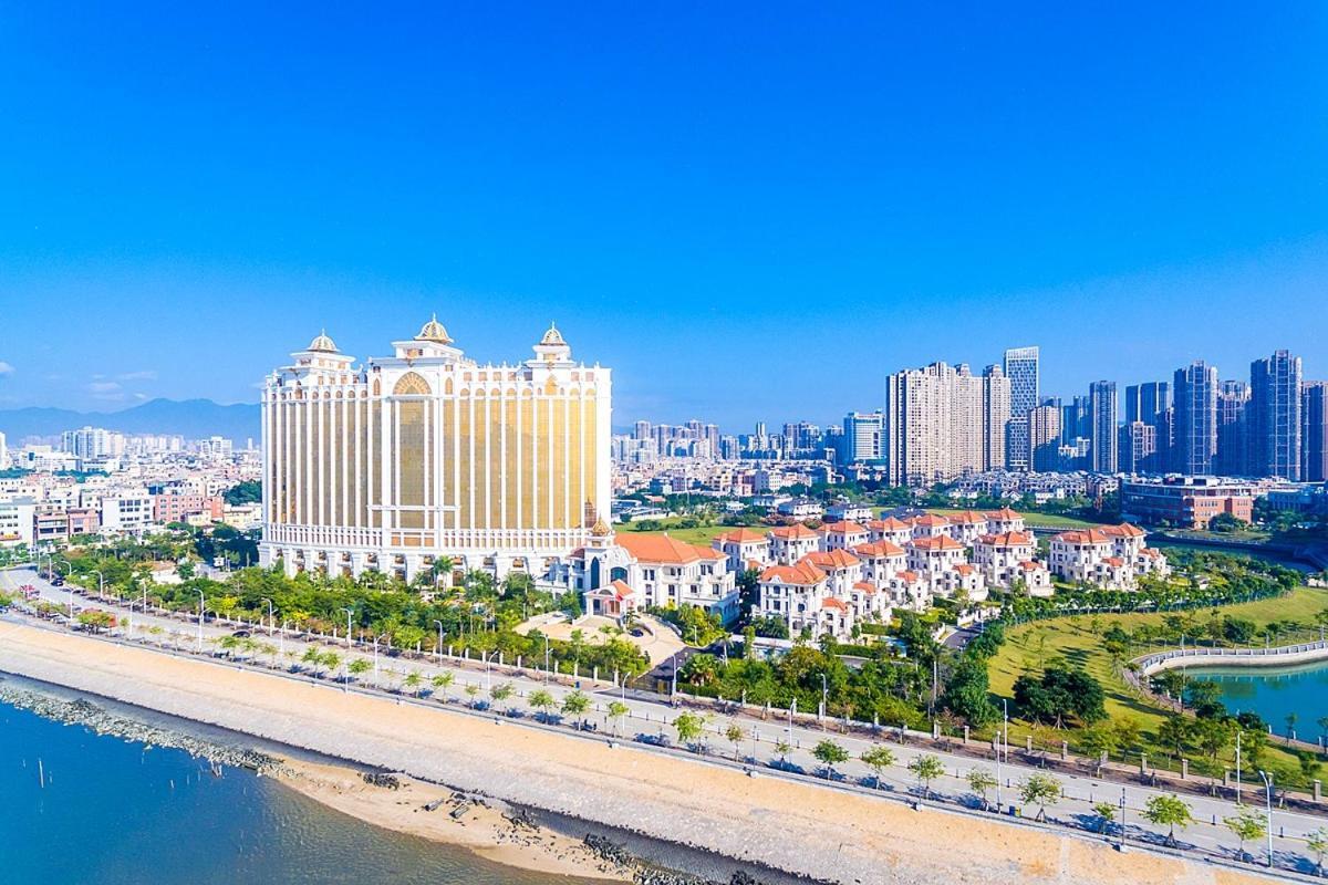 Royal Seaside Hotel And Hot Springs Xiamen Bagian luar foto