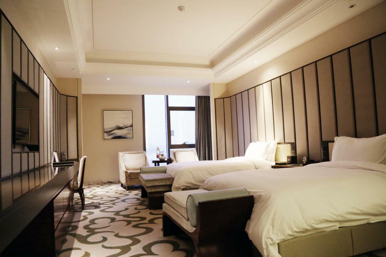 Royal Seaside Hotel And Hot Springs Xiamen Bagian luar foto