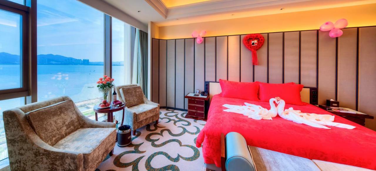 Royal Seaside Hotel And Hot Springs Xiamen Bagian luar foto