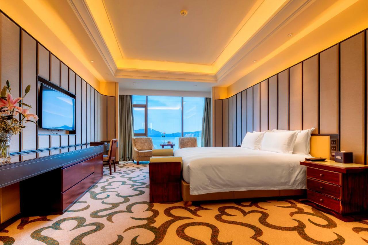Royal Seaside Hotel And Hot Springs Xiamen Bagian luar foto