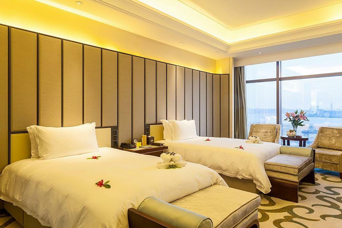 Royal Seaside Hotel And Hot Springs Xiamen Bagian luar foto
