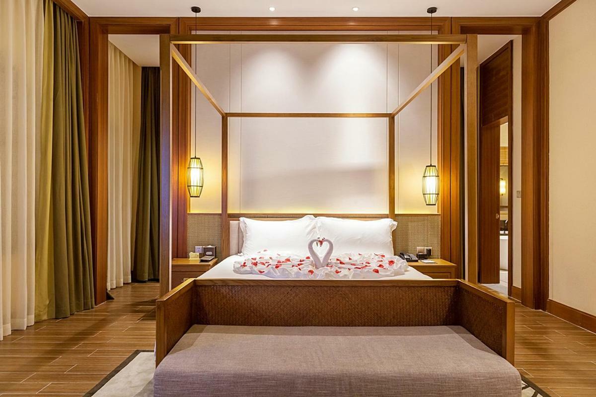 Royal Seaside Hotel And Hot Springs Xiamen Bagian luar foto