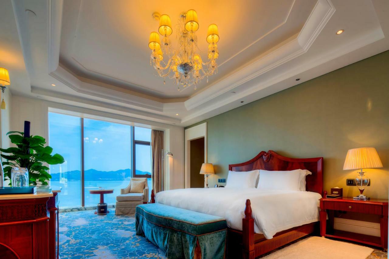 Royal Seaside Hotel And Hot Springs Xiamen Bagian luar foto
